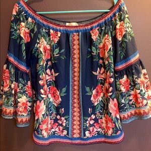 Super cute floral shirt